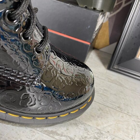 Dr. Martens 1460 Boots Black Patent Leather Lamper Leopard Embossed Women Size 5 - Picture 2 of 9
